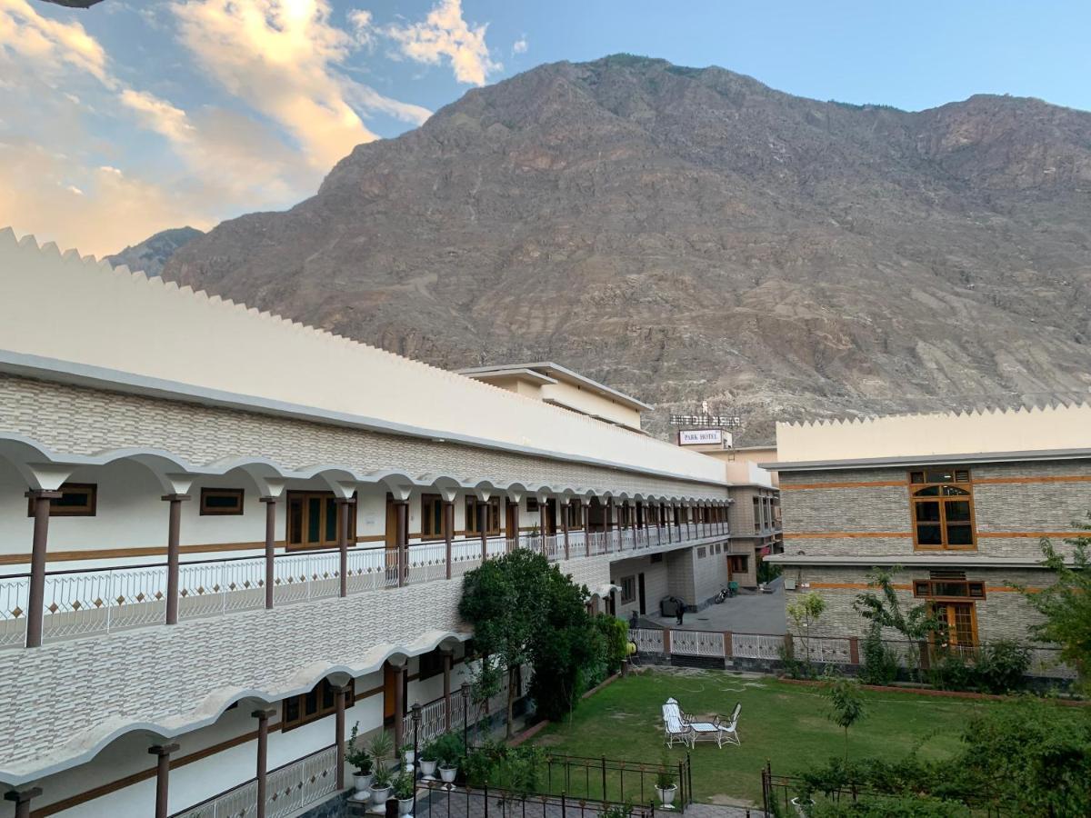 Park Hotel Gilgit Exterior foto